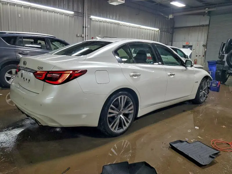 2018 INFINITI Q50 HYBRID LUXE  