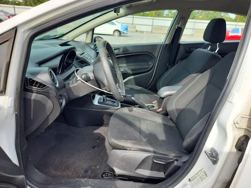 2017 FORD FIESTA SE  