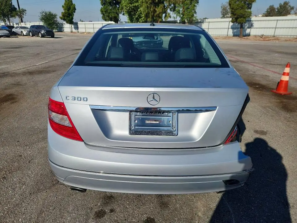 2011 MERCEDES-BENZ C 300  