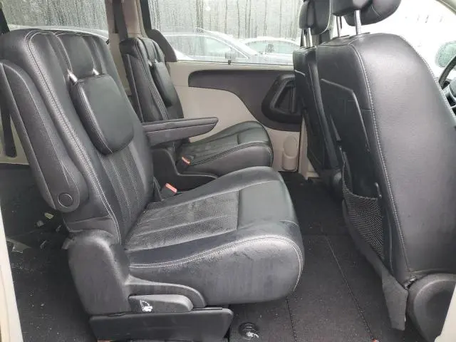 2011 CHRYSLER TOWN & COUNTRY TOURING L  