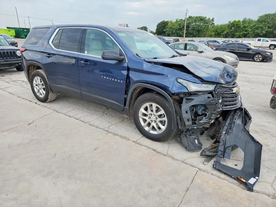 2022 CHEVROLET TRAVERSE LS  