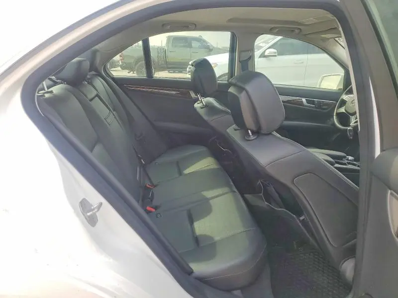2013 MERCEDES-BENZ C 250  