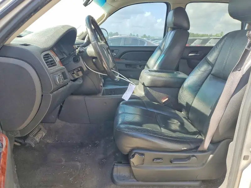 2011 CHEVROLET TAHOE C1500 LT  