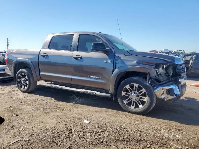 2015 TOYOTA TUNDRA CREWMAX SR5  