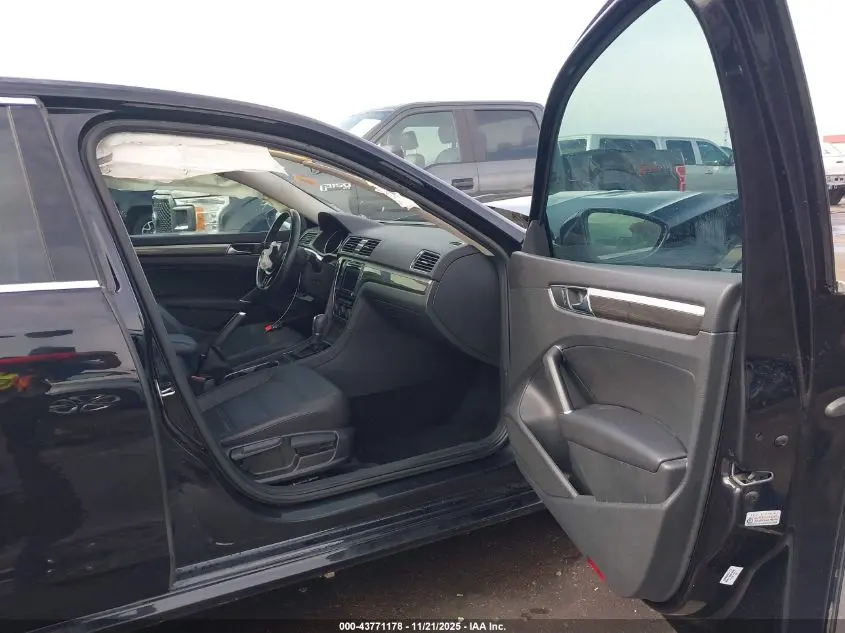 2018 VOLKSWAGEN PASSAT 2.0T SE