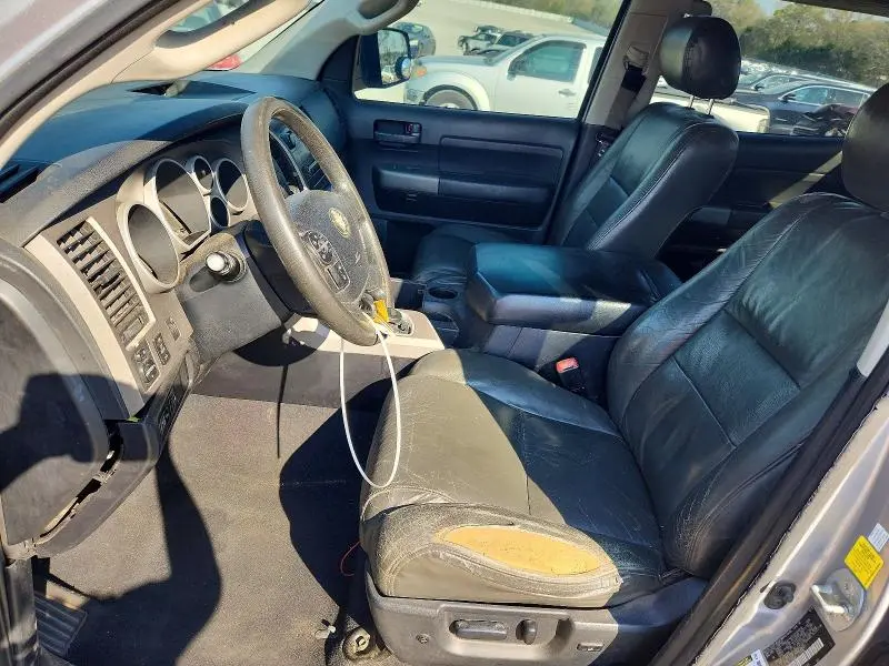 2011 TOYOTA TUNDRA GRADE  