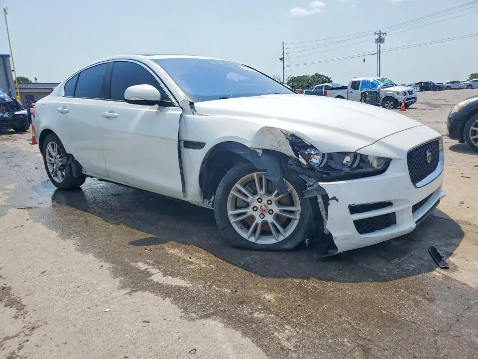 2018 JAGUAR XE PREMIUM  