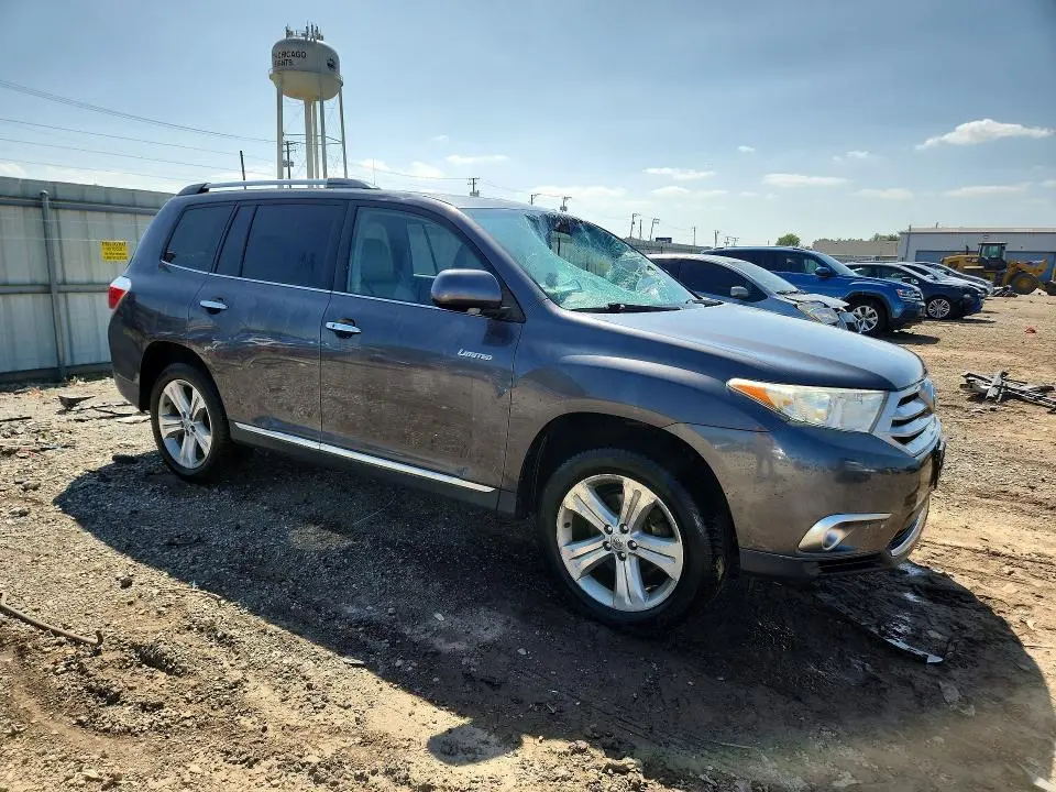 2013 TOYOTA HIGHLANDER LIMITED  