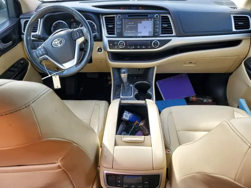 2016 TOYOTA HIGHLANDER XLE  