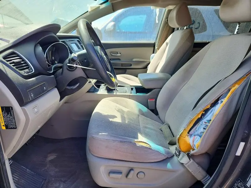 2016 KIA SEDONA LX  
