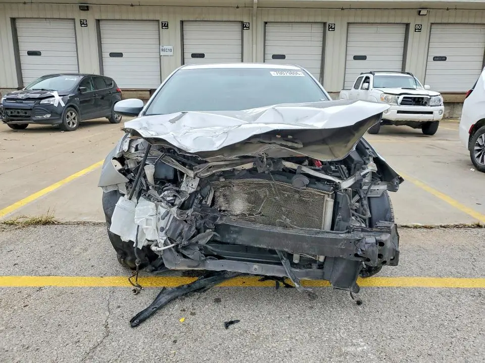 2016 TOYOTA CAMRY XLE  