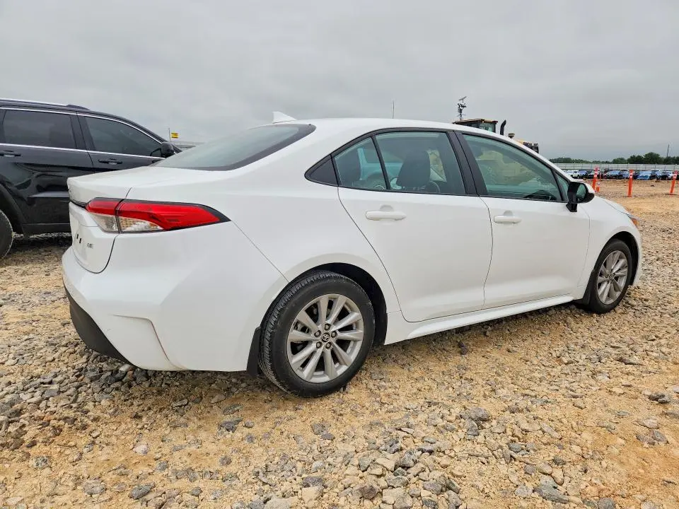 2024 TOYOTA COROLLA LE  
