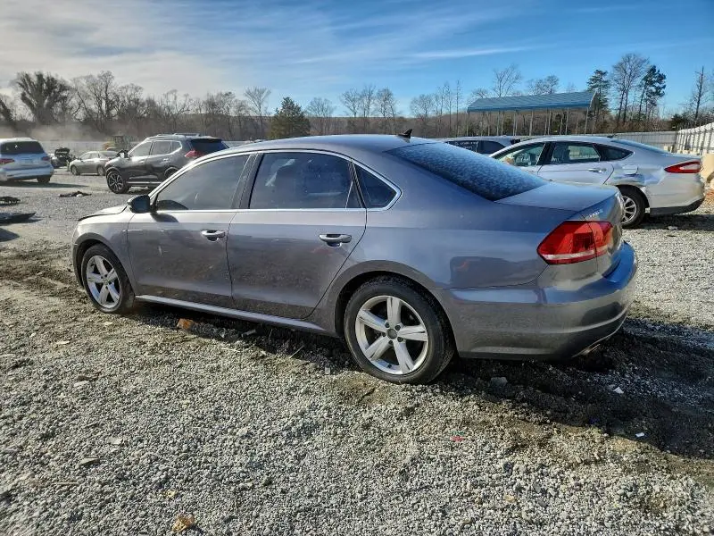 2013 VOLKSWAGEN PASSAT SE  