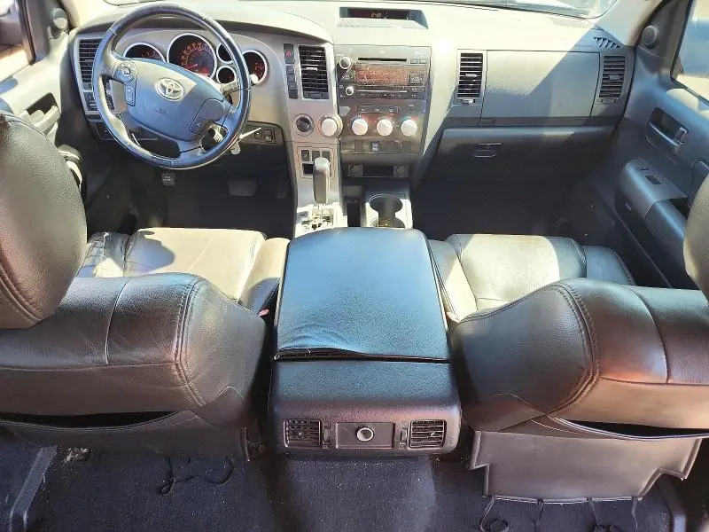 2011 TOYOTA TUNDRA CREWMAX SR5  