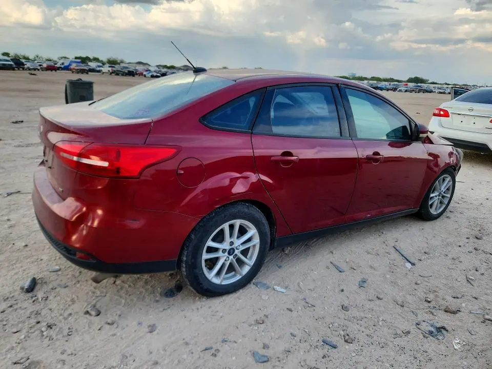 2017 FORD FOCUS SE  