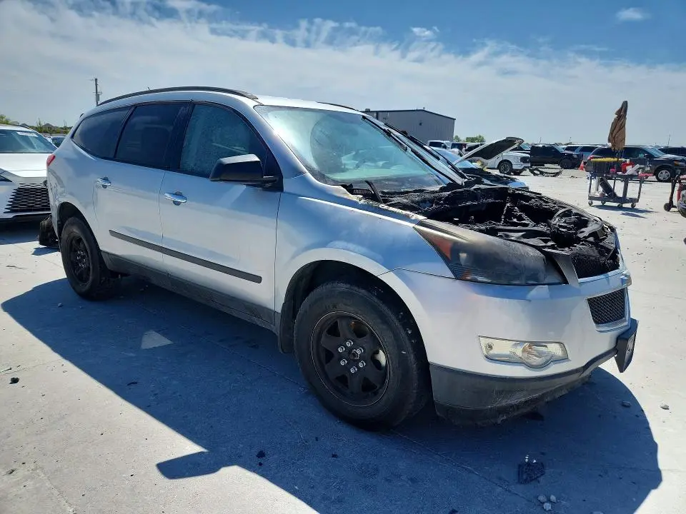 2012 CHEVROLET TRAVERSE LS  
