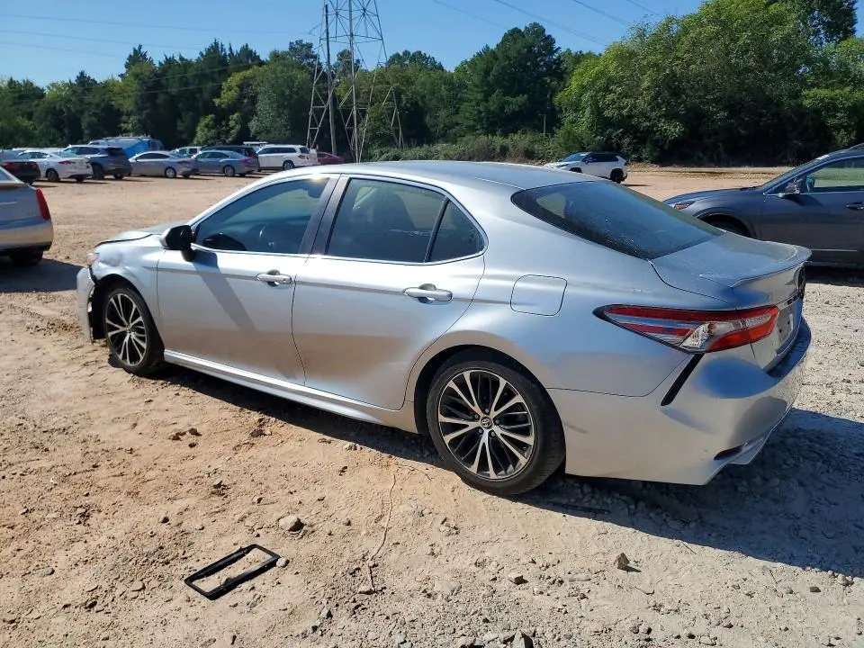 2018 TOYOTA CAMRY SE  