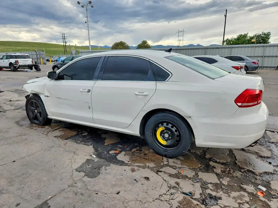 2014 VOLKSWAGEN PASSAT SE  