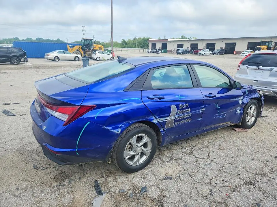 2023 HYUNDAI ELANTRA SE  