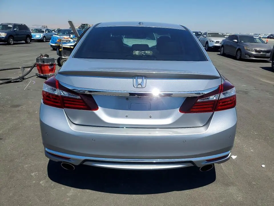 2017 HONDA ACCORD TOURING  
