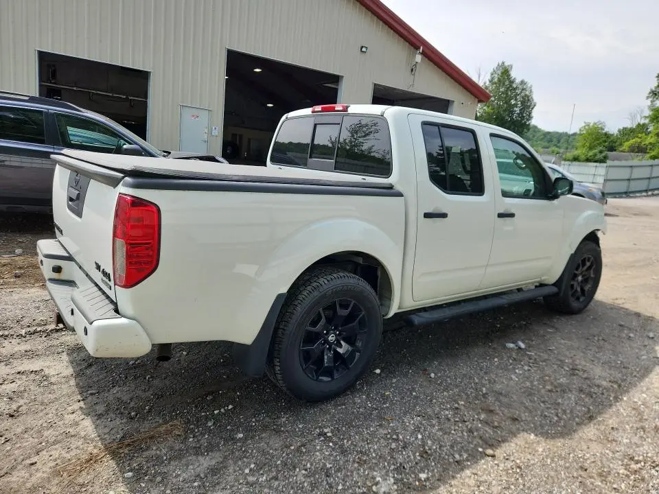 2020 NISSAN FRONTIER SV  