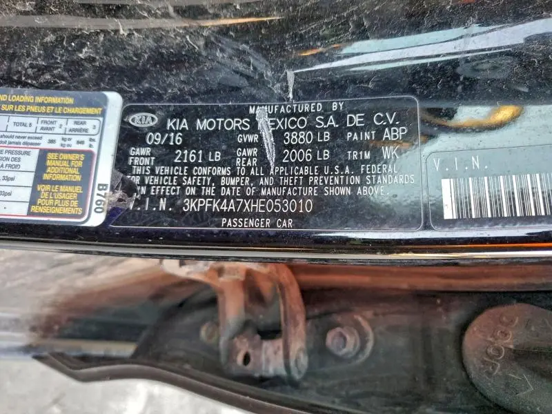 2017 KIA FORTE LX  