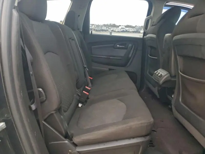 2010 CHEVROLET TRAVERSE LT  