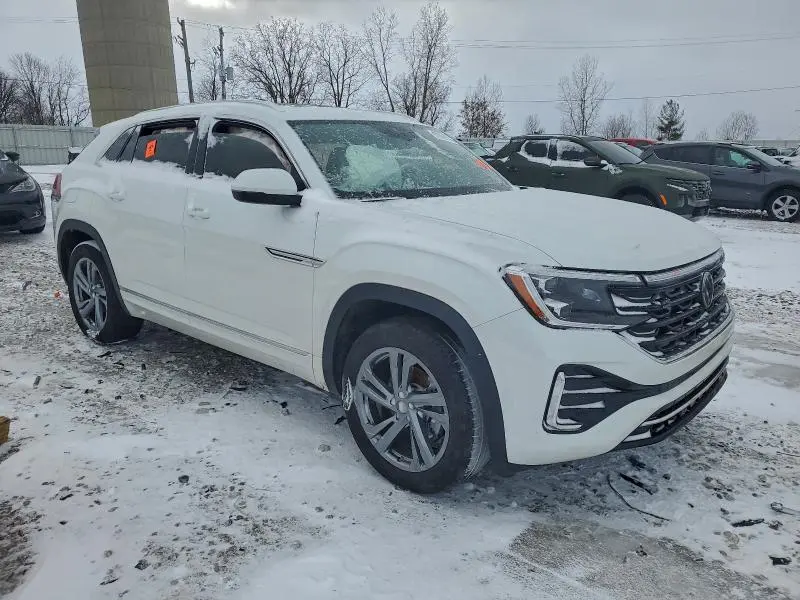 2024 VOLKSWAGEN ATLAS CROSS SPORT SEL R-LINE  