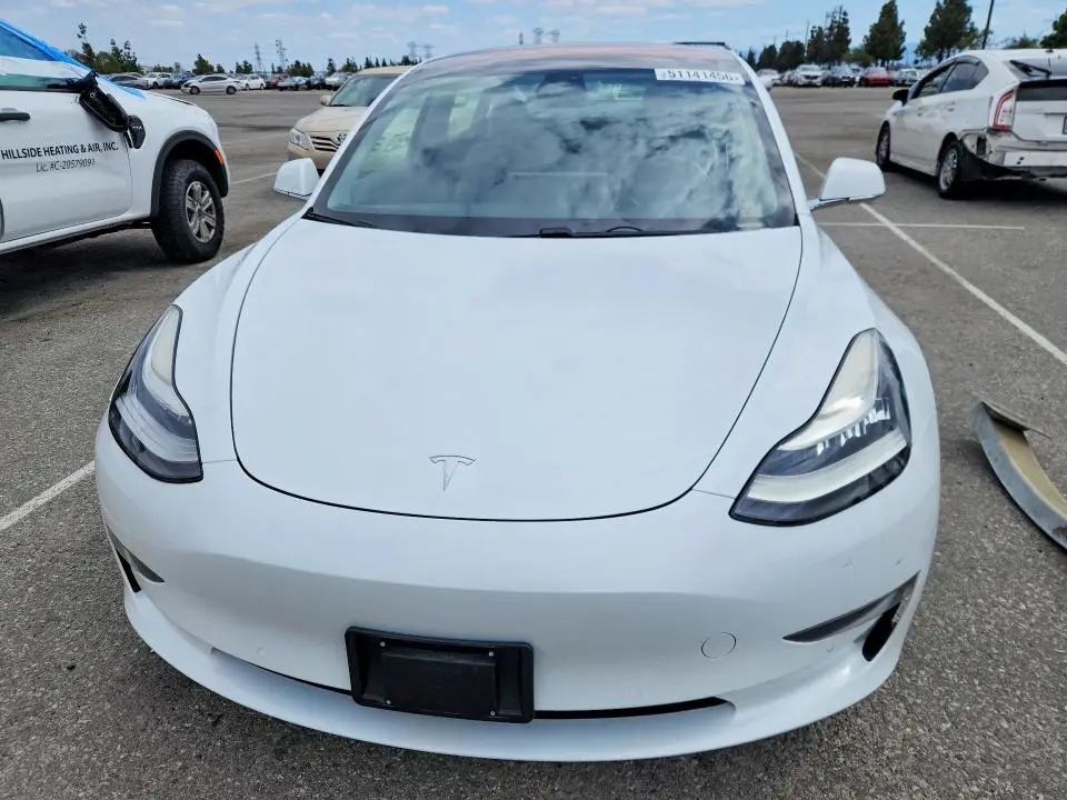 2018 TESLA MODEL 3   