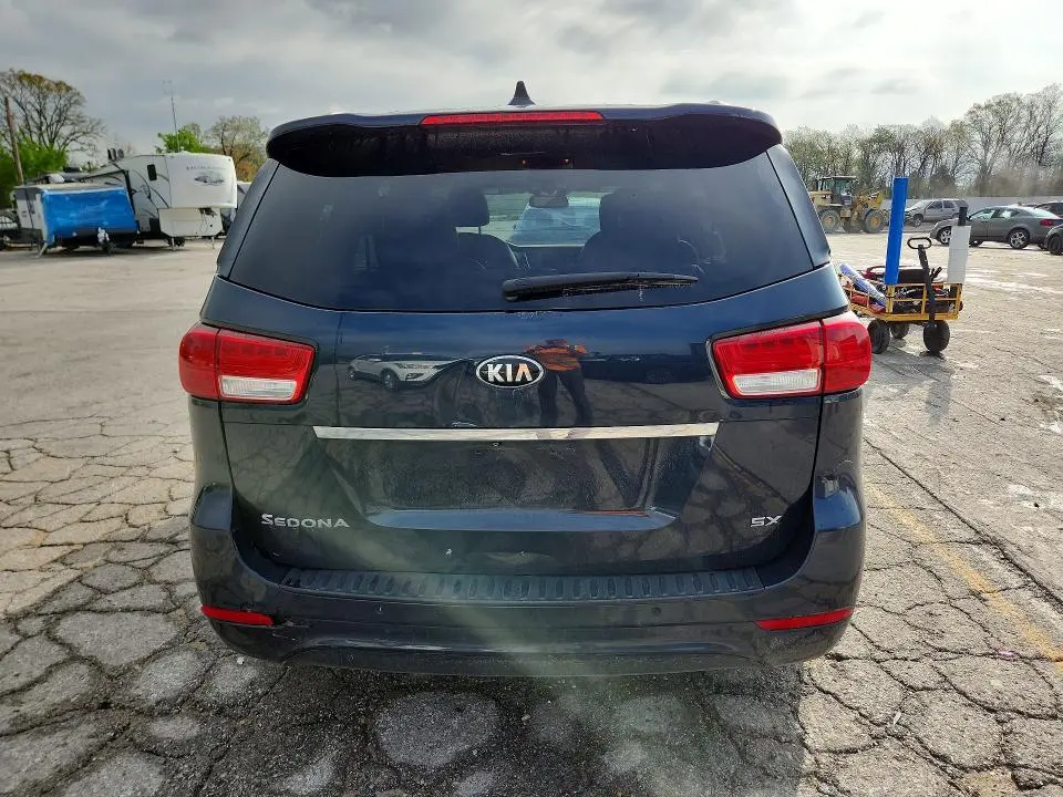 2016 KIA SEDONA SX  