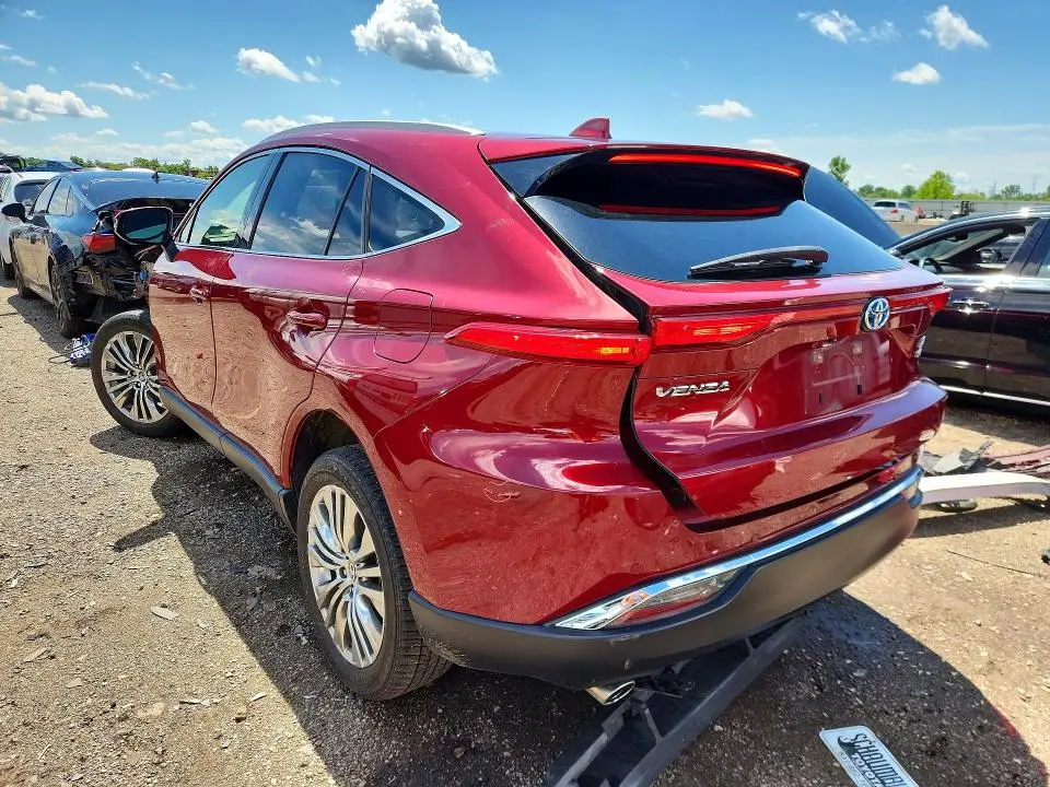 2021 TOYOTA VENZA XLE  