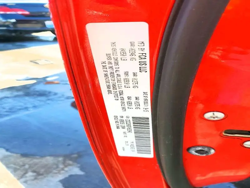 2015 DODGE CHALLENGER SXT  