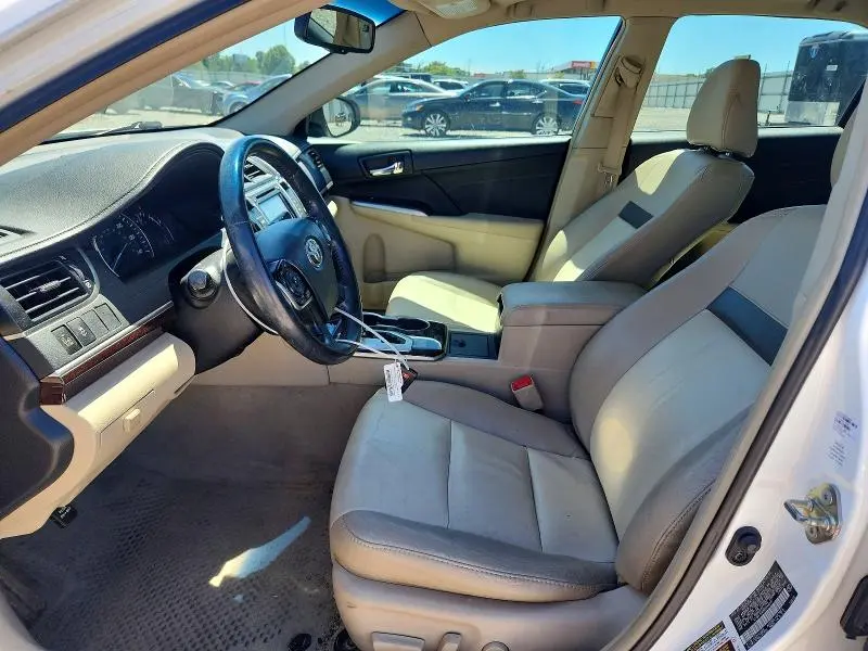 2013 TOYOTA CAMRY XLE  