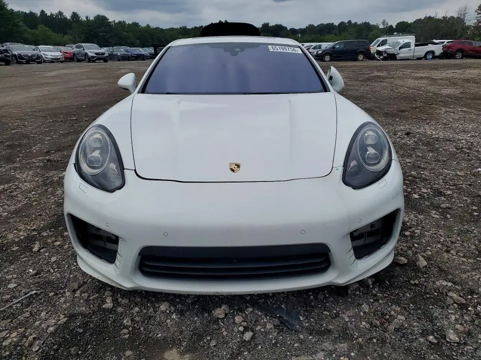2015 PORSCHE PANAMERA GTS  