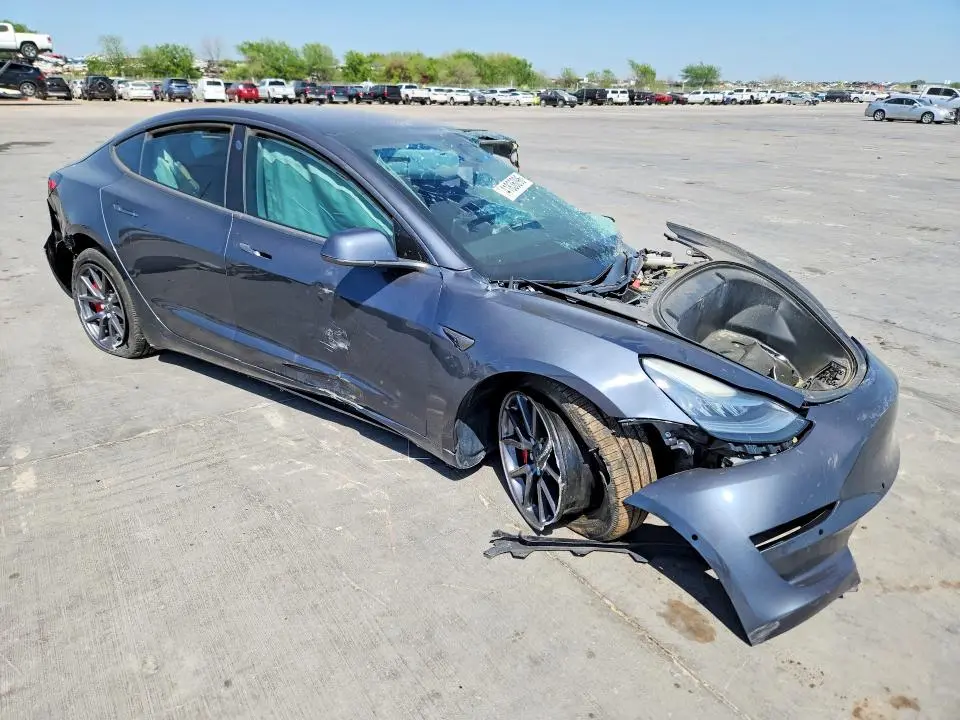 2018 TESLA MODEL 3   