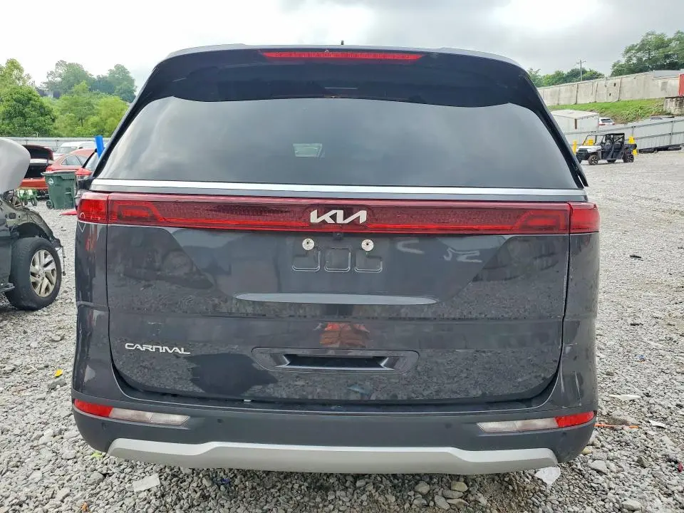 2024 KIA CARNIVAL LX  