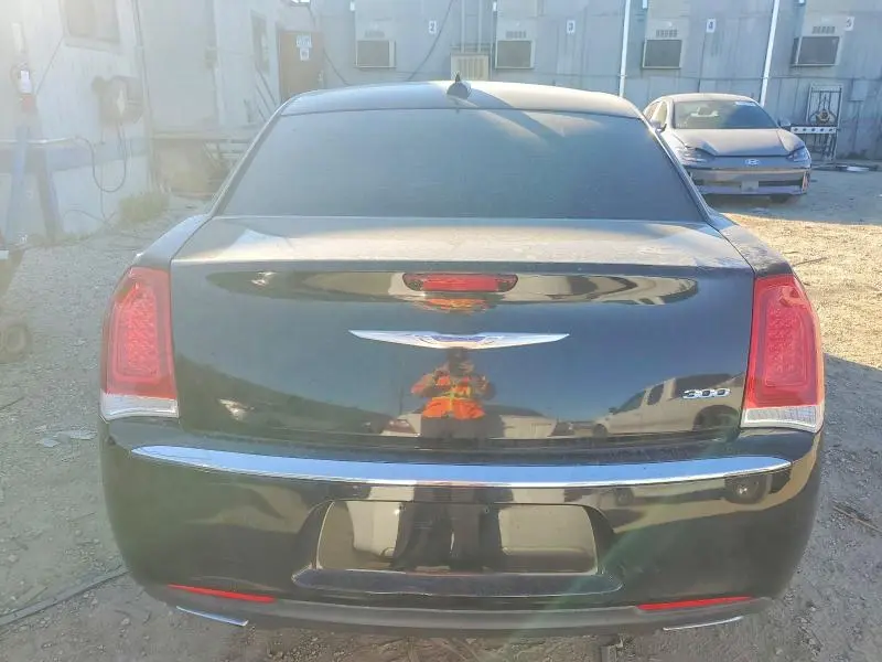 2018 CHRYSLER 300 TOURING  