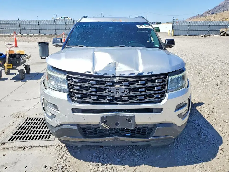2017 FORD EXPLORER XLT  