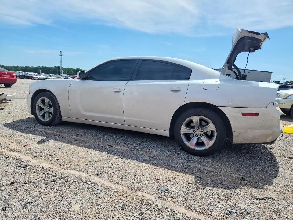 2014 DODGE CHARGER SE  