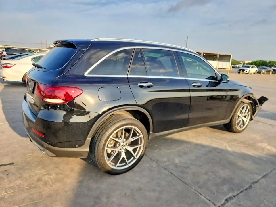 2020 MERCEDES-BENZ GLC 300  