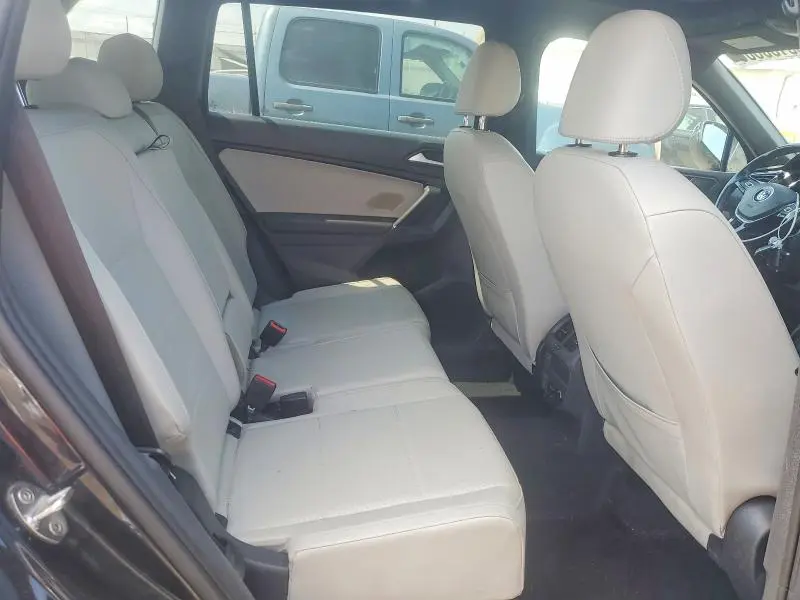 2020 VOLKSWAGEN TIGUAN SE  