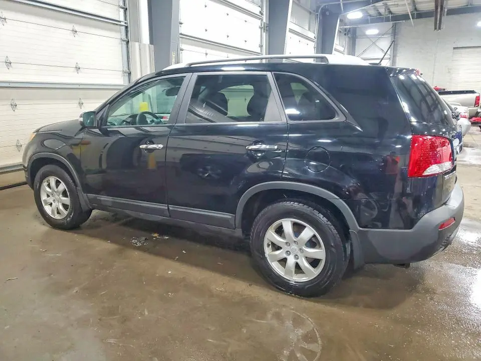 2011 KIA SORENTO LX  