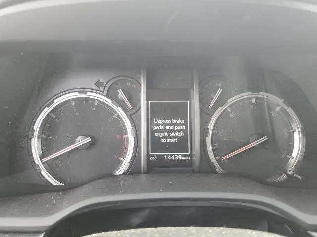 2023 TOYOTA 4RUNNER SE  