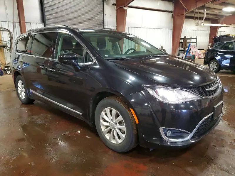 2017 CHRYSLER PACIFICA TOURING L  