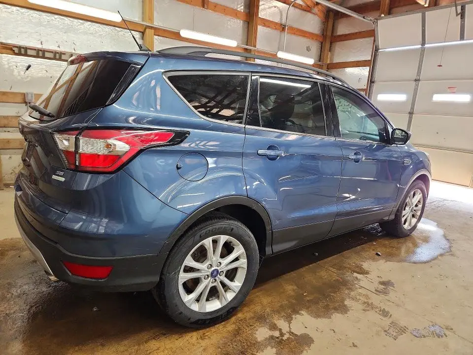 2018 FORD ESCAPE SE  