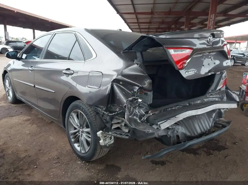 2016 TOYOTA CAMRY SE