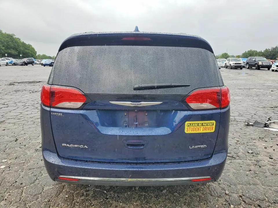 2018 CHRYSLER PACIFICA LIMITED  