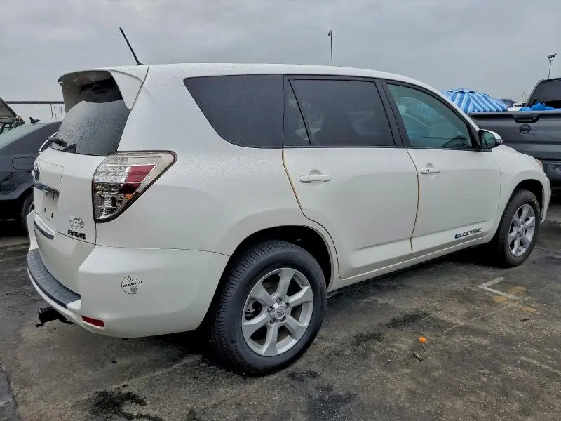 2013 TOYOTA RAV4 EV   