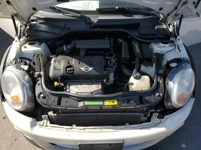2011 MINI COOPER 