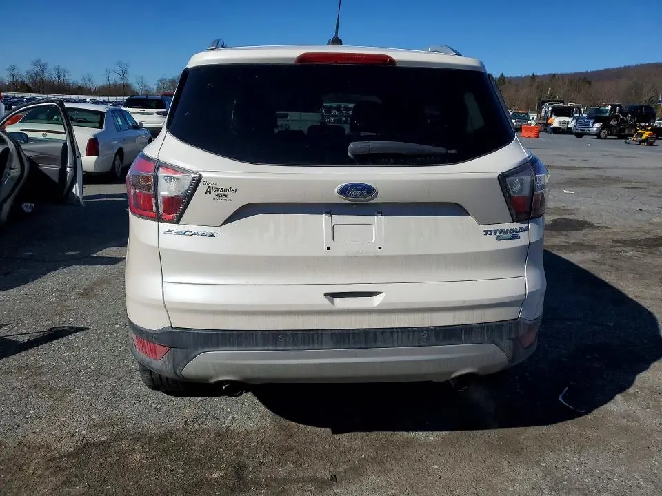 2017 FORD ESCAPE TITANIUM  